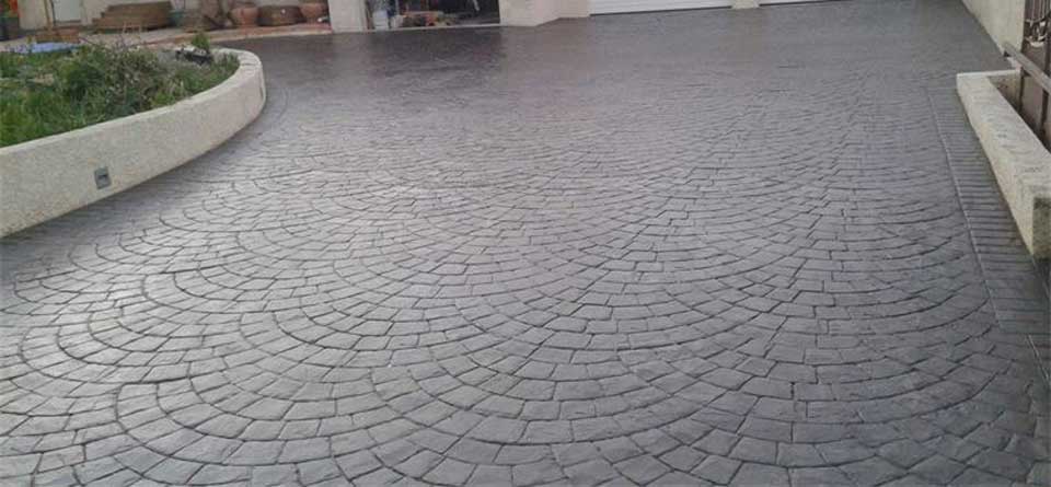 béton imprimé pour une entree de garage